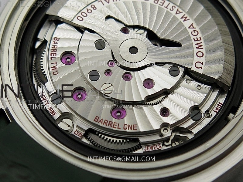 Planet Ocean 600M 43.5mm Green Ceramic Bezel SS VSF 1:1 Best Edition Silver Dial on Green Rubber Strap A8900